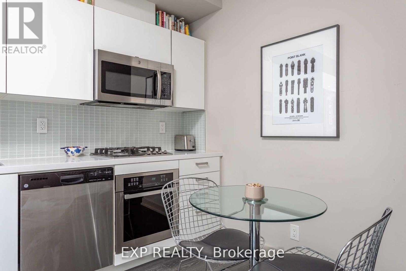 416 - 39 Brant Street, Toronto, Ontario  M5V 0M8 - Photo 5 - C12694606