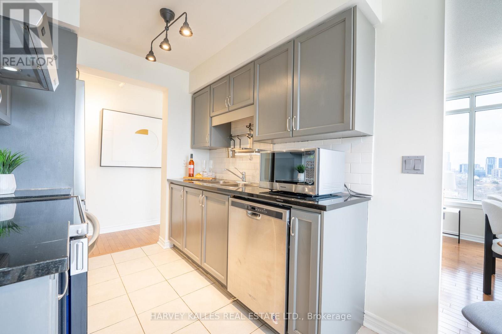 1202 - 18 Kenaston Gardens, Toronto, Ontario  M2K 3C7 - Photo 10 - C12694644