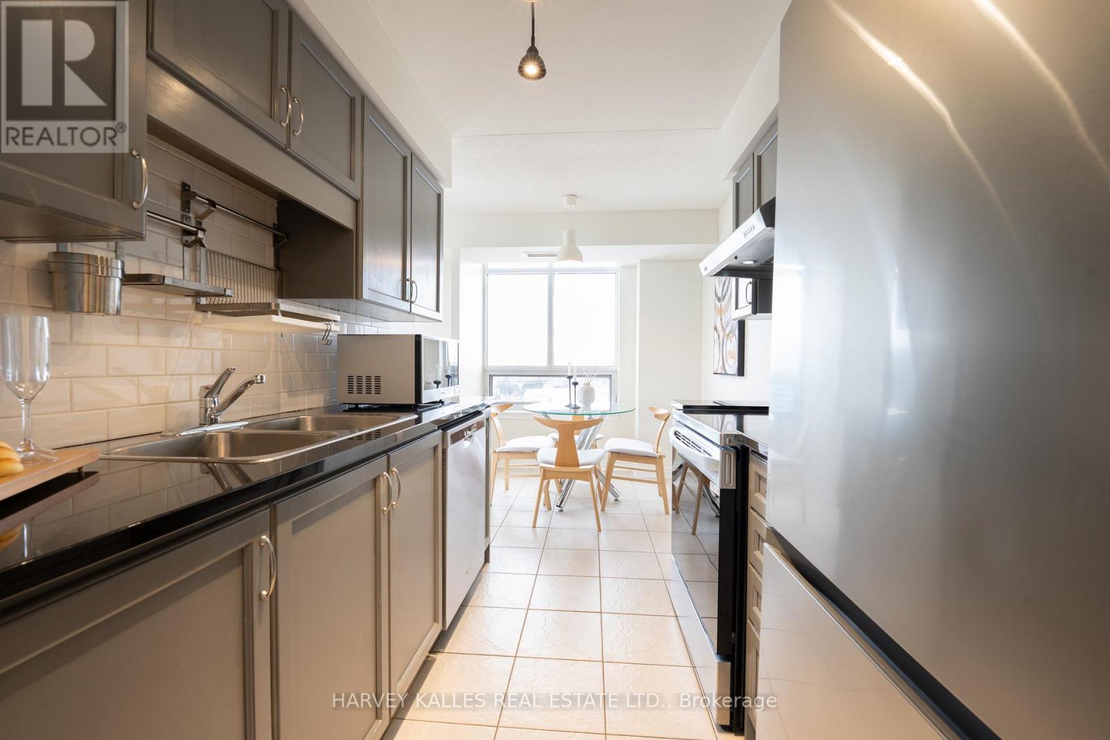 1202 - 18 Kenaston Gardens, Toronto, Ontario  M2K 3C7 - Photo 8 - C12694644