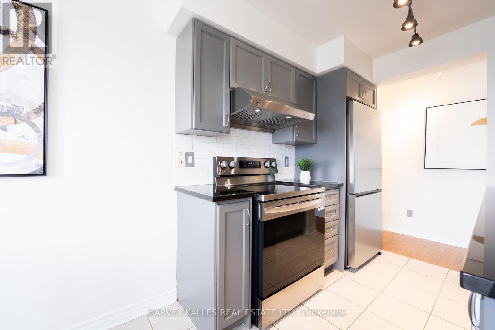 1202 - 18 Kenaston Gardens, Toronto, Ontario  M2K 3C7 - Photo 9 - C12694644