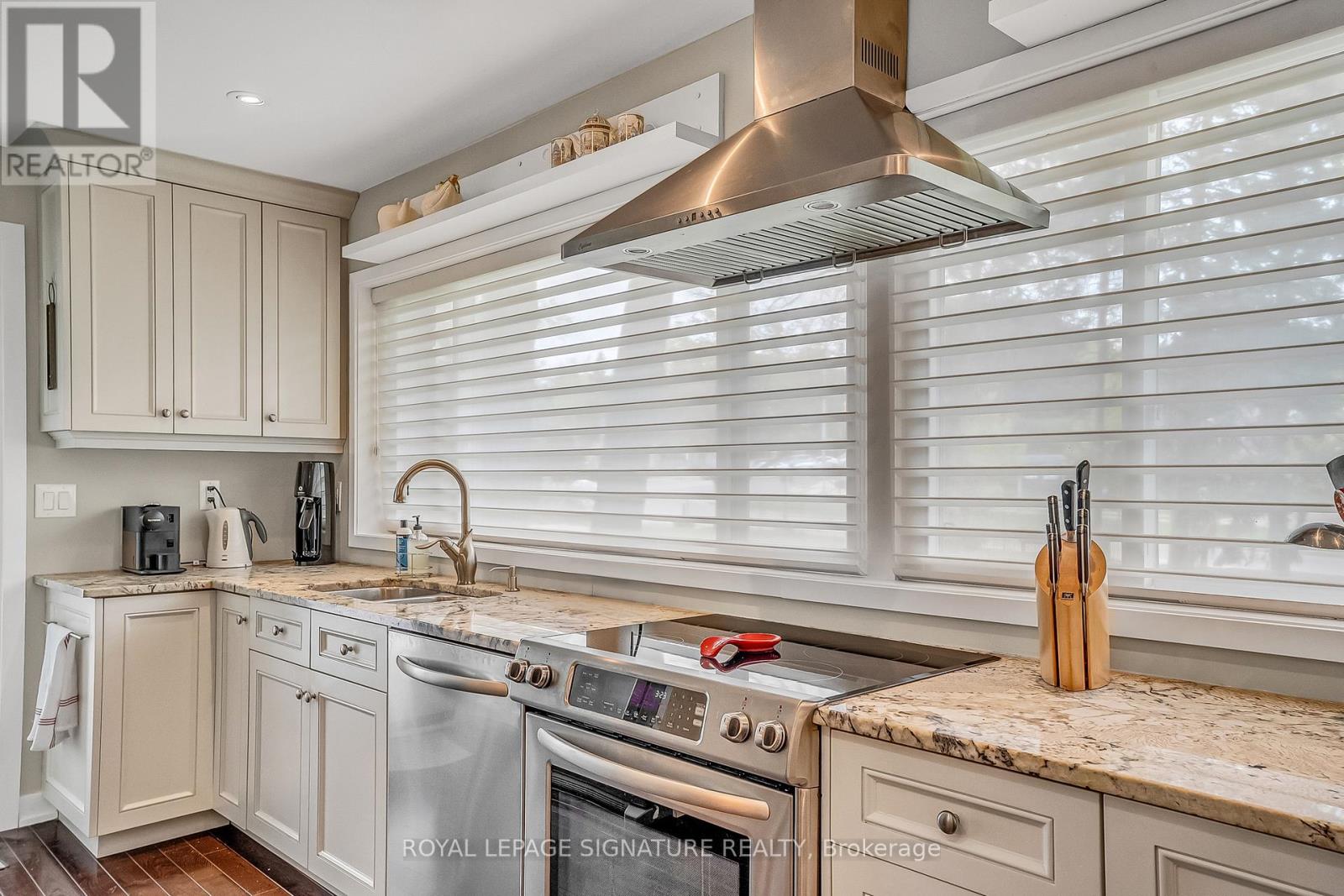 8 Silverdale Crescent, Toronto, Ontario  M3A 3H1 - Photo 12 - C12694650