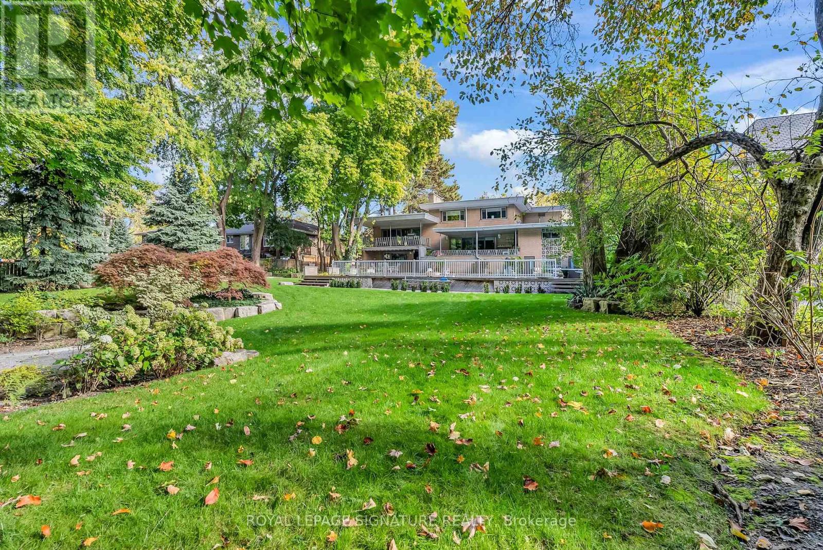 8 Silverdale Crescent, Toronto, Ontario  M3A 3H1 - Photo 40 - C12694650