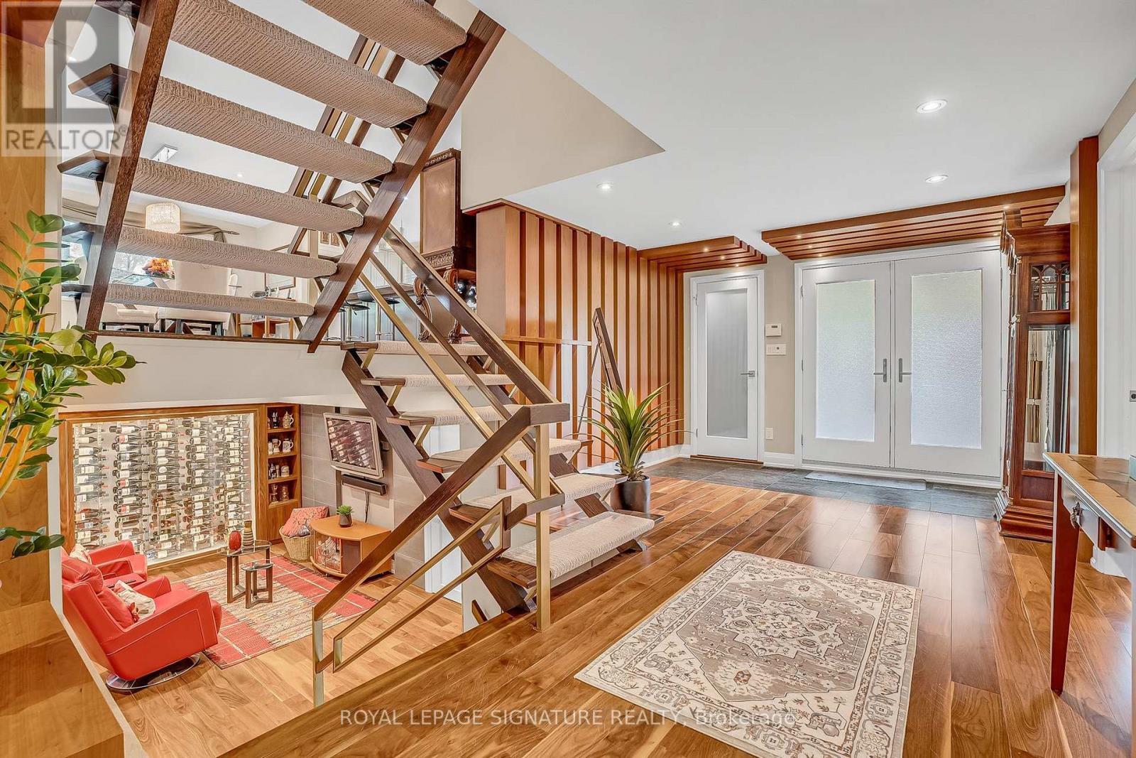 8 Silverdale Crescent, Toronto, Ontario  M3A 3H1 - Photo 5 - C12694650