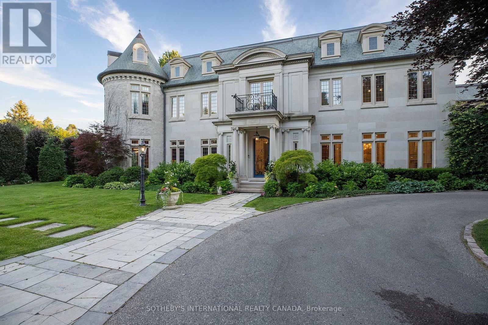 45 Bayview Ridge, Toronto, Ontario  M2L 1E3 - Photo 2 - C12694680