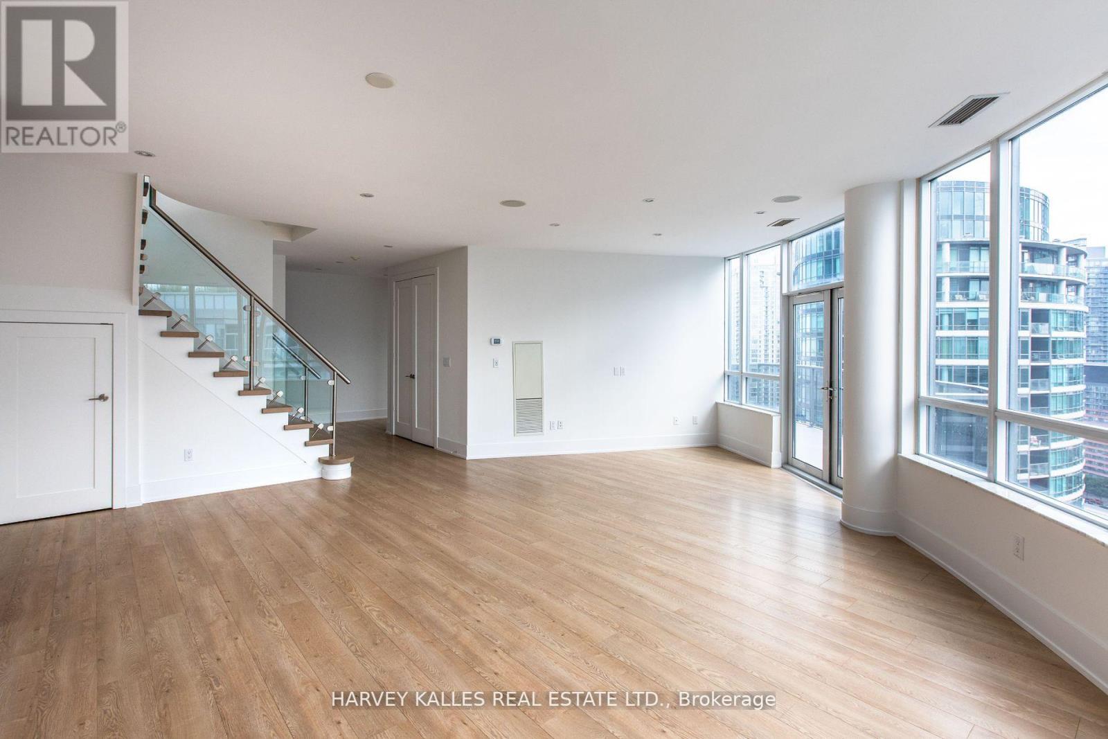 Ph2 - 20 Blue Jays Way, Toronto, Ontario  M5V 3W6 - Photo 1 - C12694694