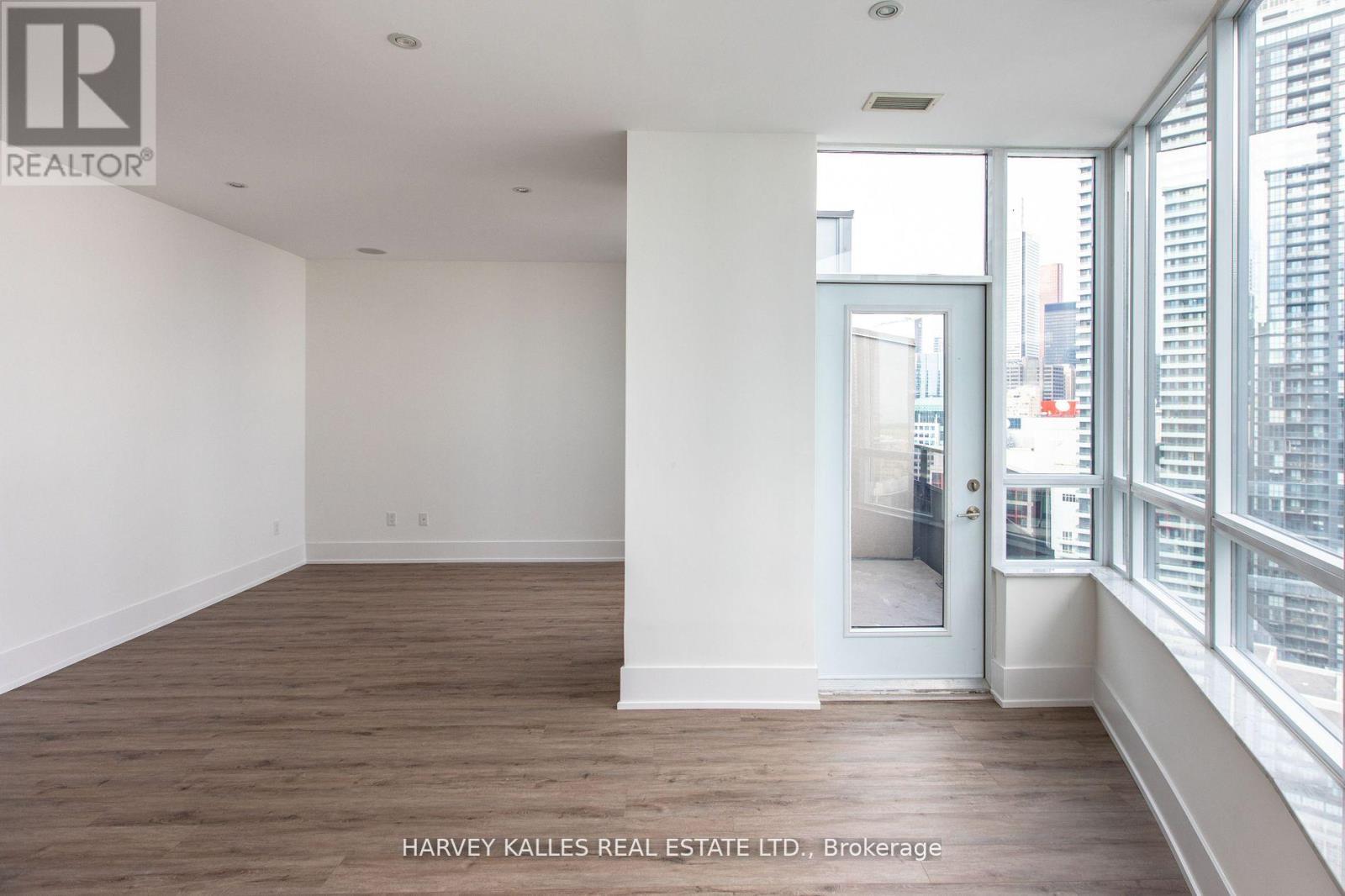 Ph2 - 20 Blue Jays Way, Toronto, Ontario  M5V 3W6 - Photo 11 - C12694694