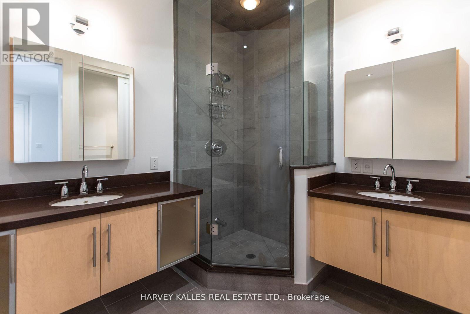 Ph2 - 20 Blue Jays Way, Toronto, Ontario  M5V 3W6 - Photo 15 - C12694694