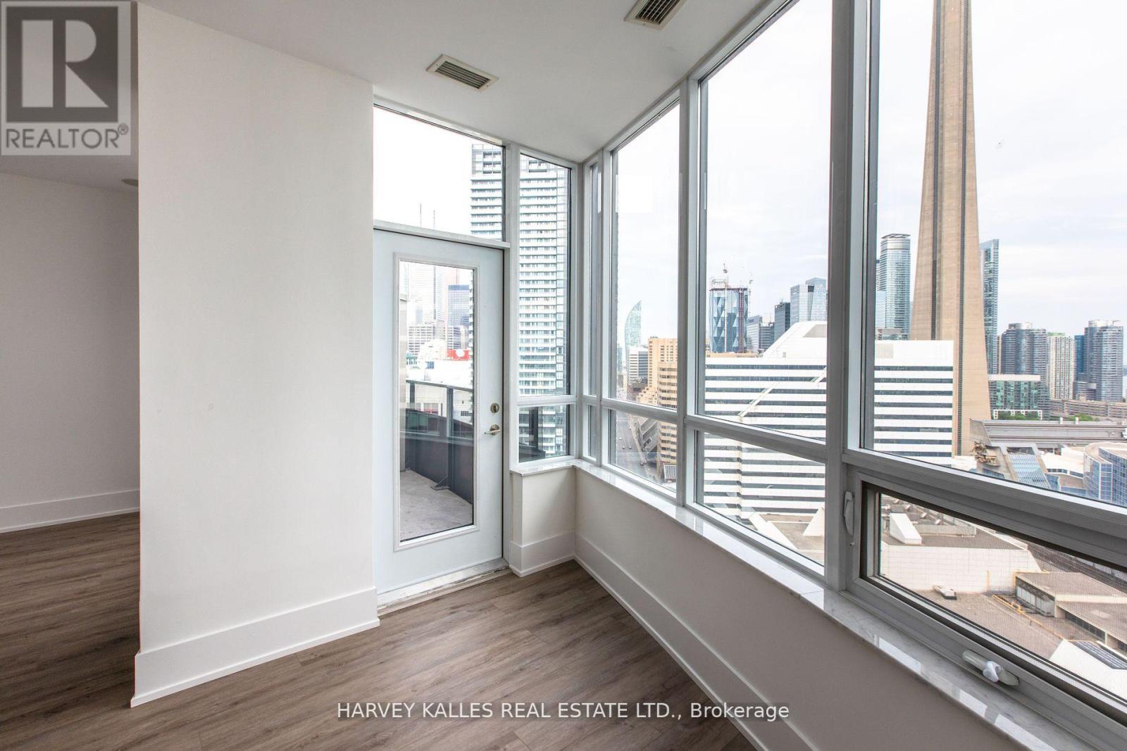 Ph2 - 20 Blue Jays Way, Toronto, Ontario  M5V 3W6 - Photo 21 - C12694694