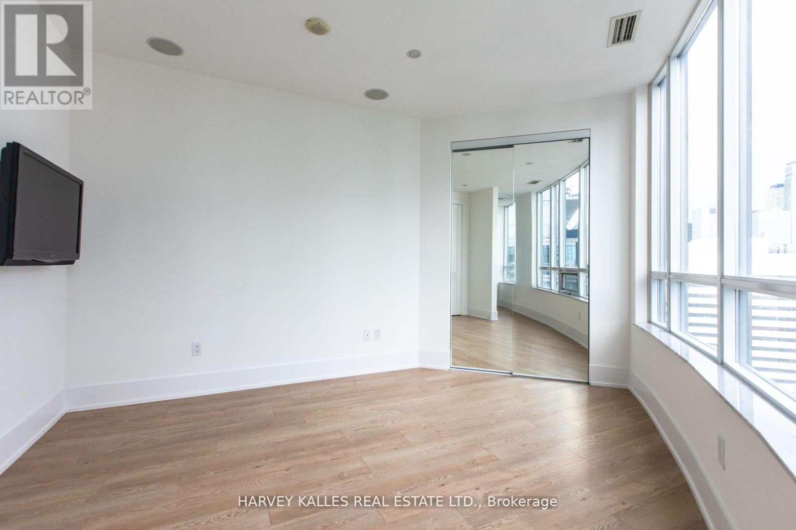 Ph2 - 20 Blue Jays Way, Toronto, Ontario  M5V 3W6 - Photo 30 - C12694694