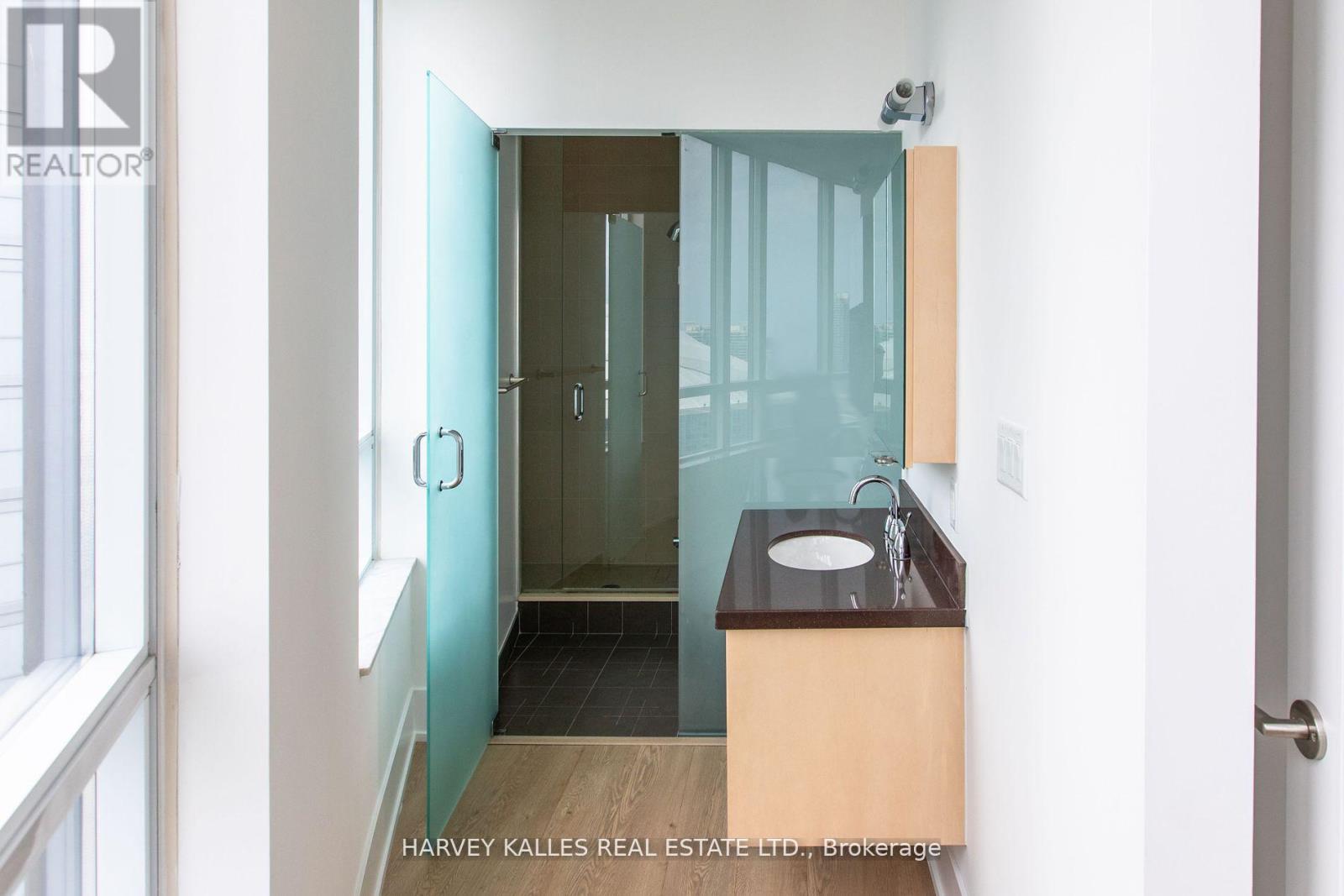 Ph2 - 20 Blue Jays Way, Toronto, Ontario  M5V 3W6 - Photo 31 - C12694694