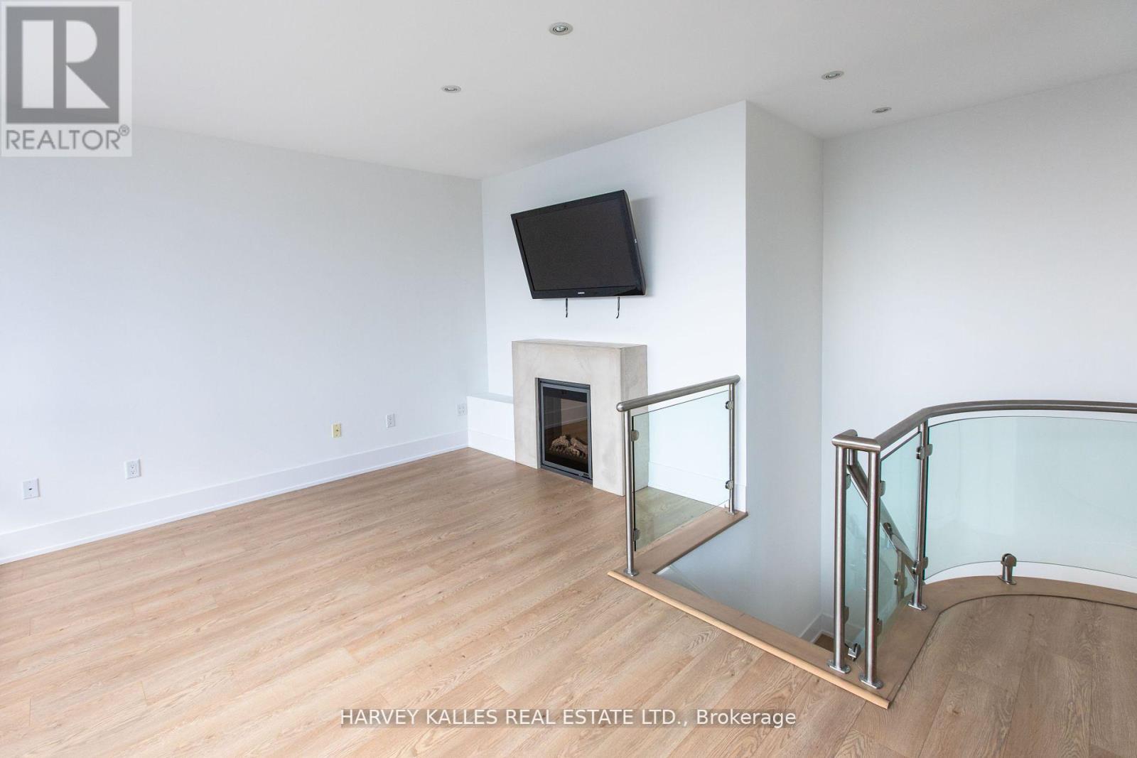 Ph2 - 20 Blue Jays Way, Toronto, Ontario  M5V 3W6 - Photo 34 - C12694694