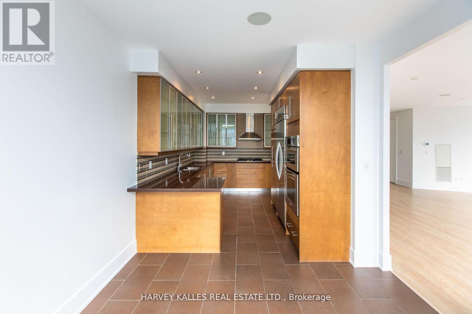 Ph2 - 20 Blue Jays Way, Toronto, Ontario  M5V 3W6 - Photo 6 - C12694694