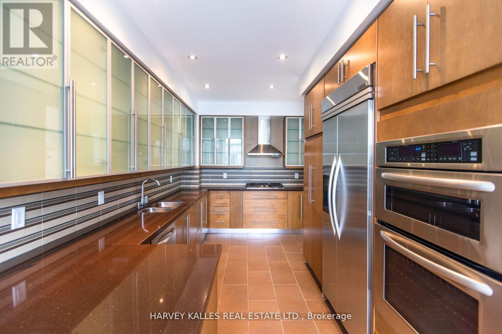 Ph2 - 20 Blue Jays Way, Toronto, Ontario  M5V 3W6 - Photo 7 - C12694694