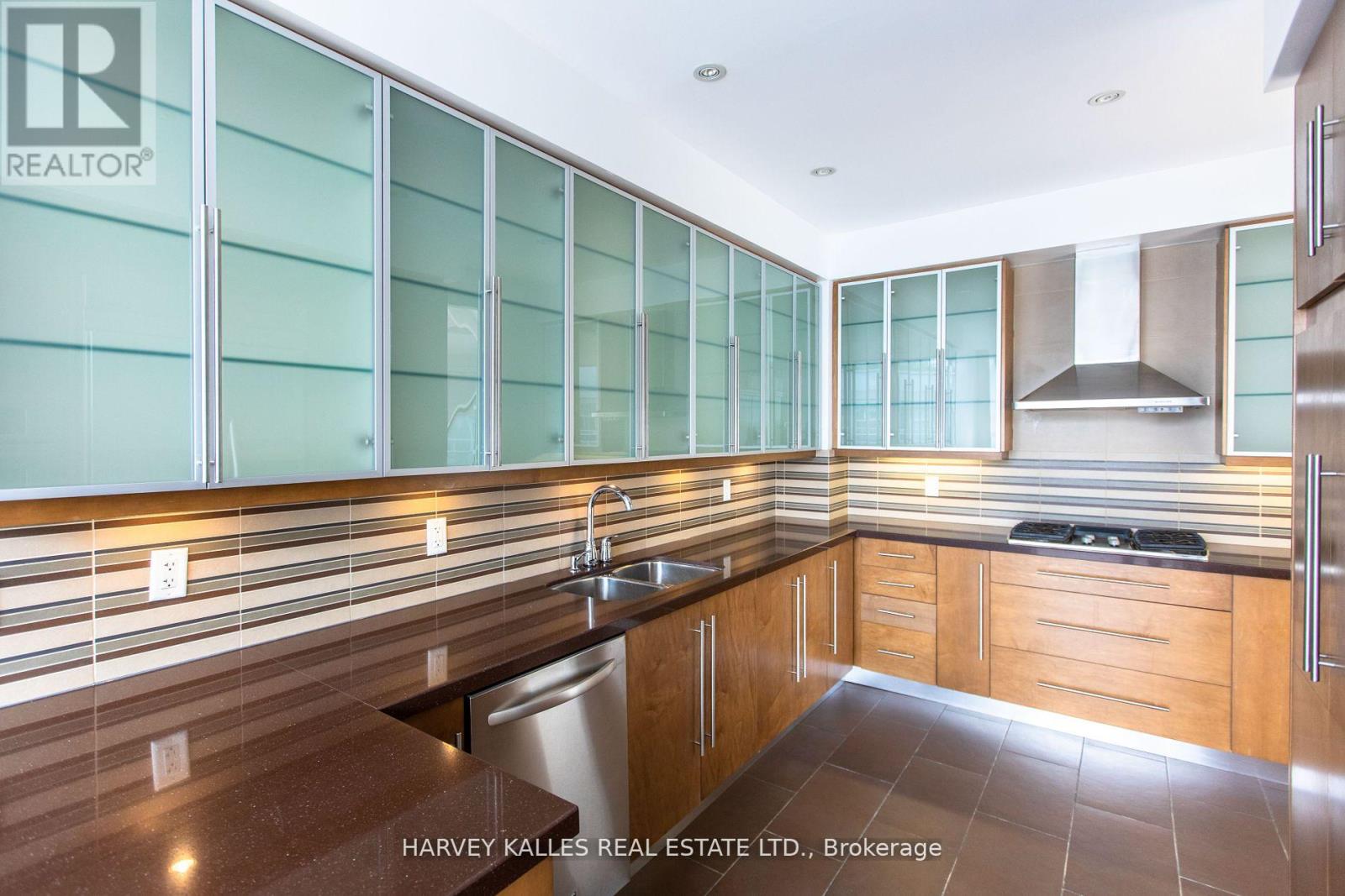 Ph2 - 20 Blue Jays Way, Toronto, Ontario  M5V 3W6 - Photo 8 - C12694694