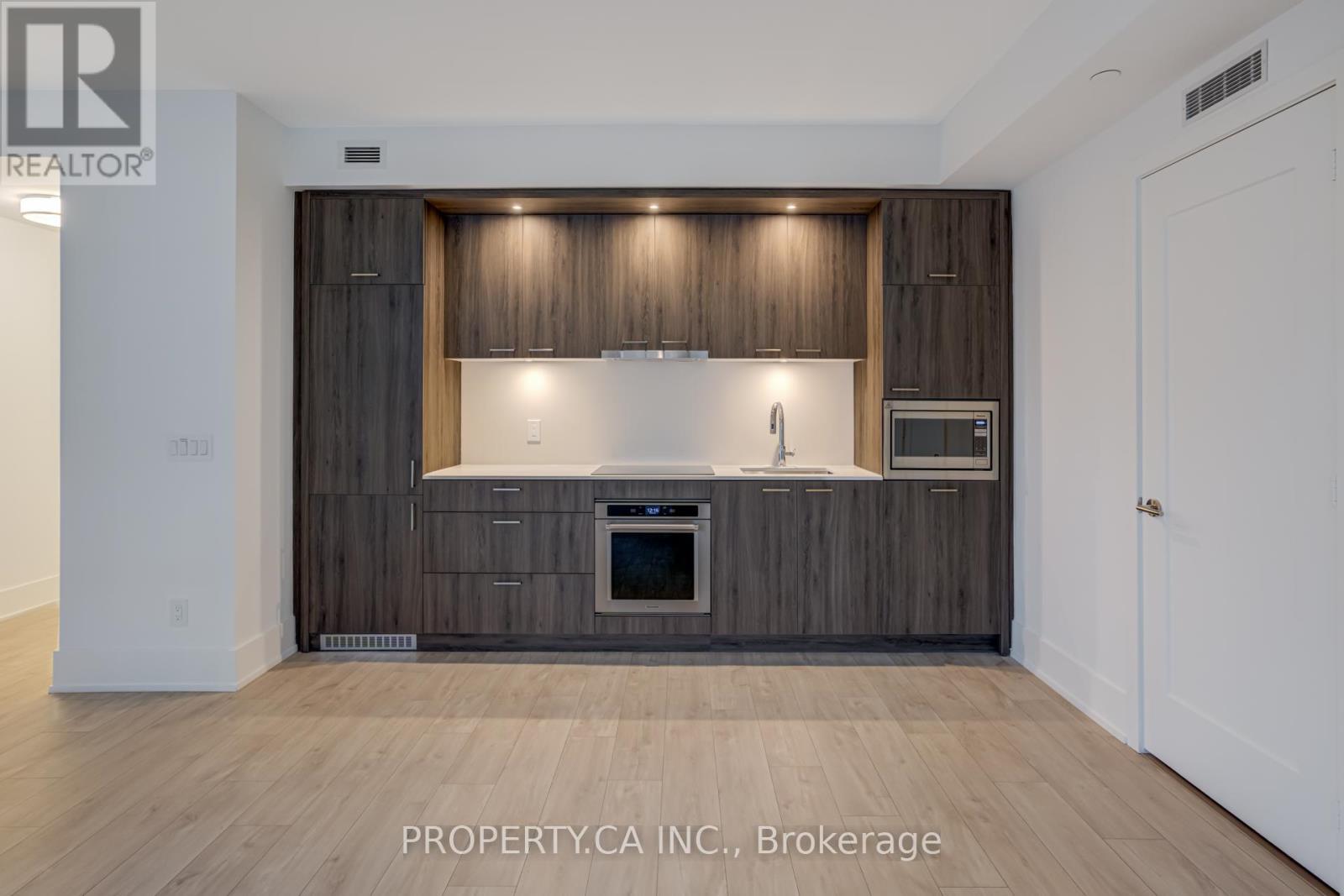 601 - 115 Denison Avenue, Toronto, Ontario  M5T 2N1 - Photo 4 - C12652894