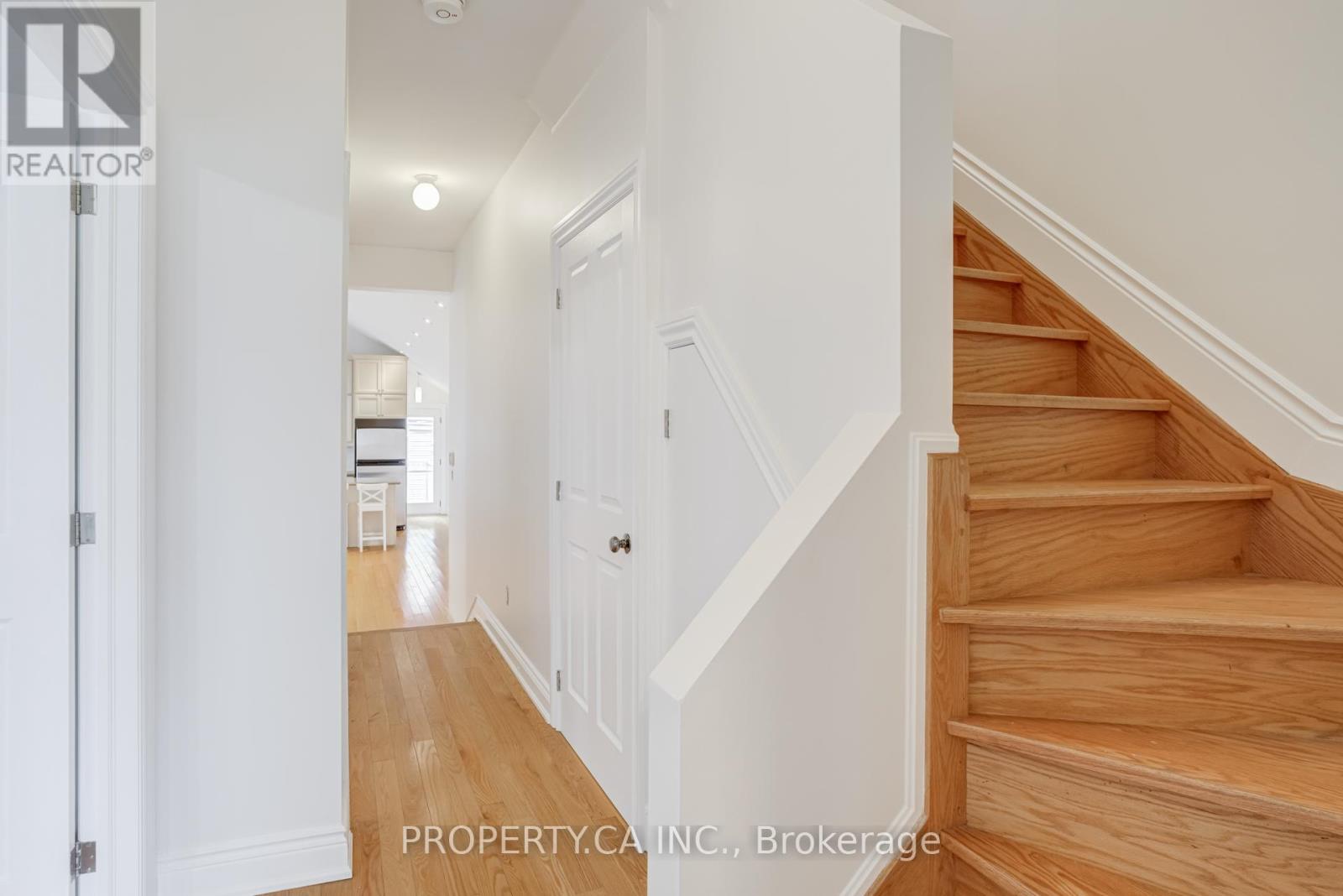 Upper - 21 D'arcy Street, Toronto, Ontario  M5T 1J8 - Photo 27 - C12694716