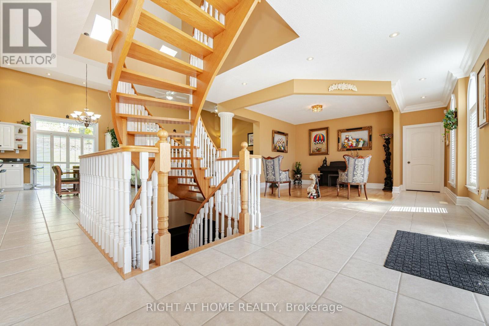 6 Lord Duncan Court, Clarington, Ontario  L1E 1Z5 - Photo 4 - E12694562