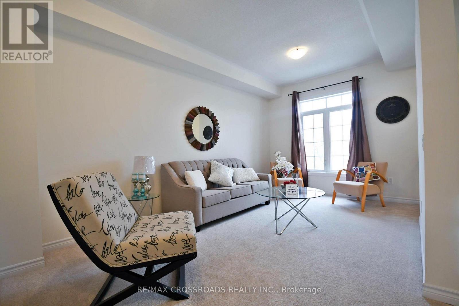 2370 Usman Road, Pickering, Ontario  L1X 0E1 - Photo 3 - E12694672