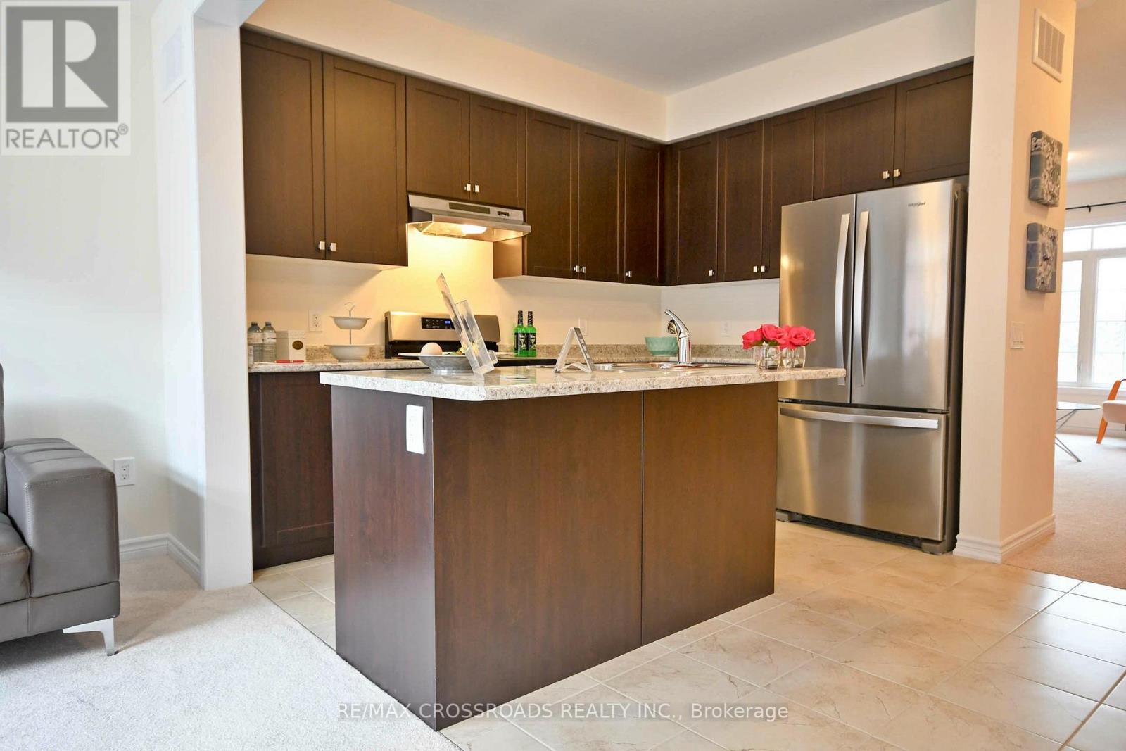 2370 Usman Road, Pickering, Ontario  L1X 0E1 - Photo 9 - E12694672