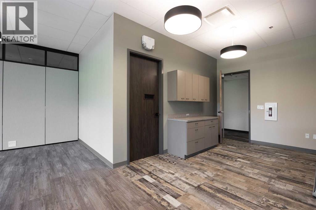 300, 420 Taiganova Crescent, Fort Mcmurray, Alberta  T9K 0T4 - Photo 8 - A2145269