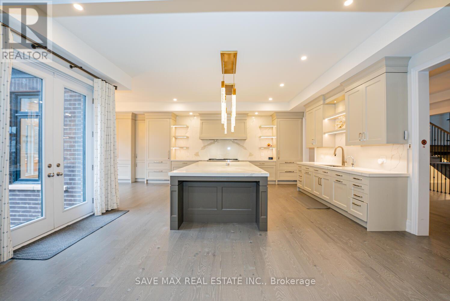 1217 Ironbridge Road, Oakville, Ontario  L6M 5M5 - Photo 14 - W12674248