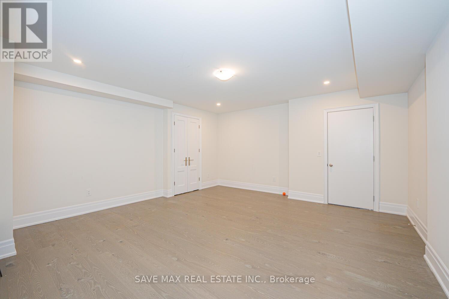 1217 Ironbridge Road, Oakville, Ontario  L6M 5M5 - Photo 46 - W12674248