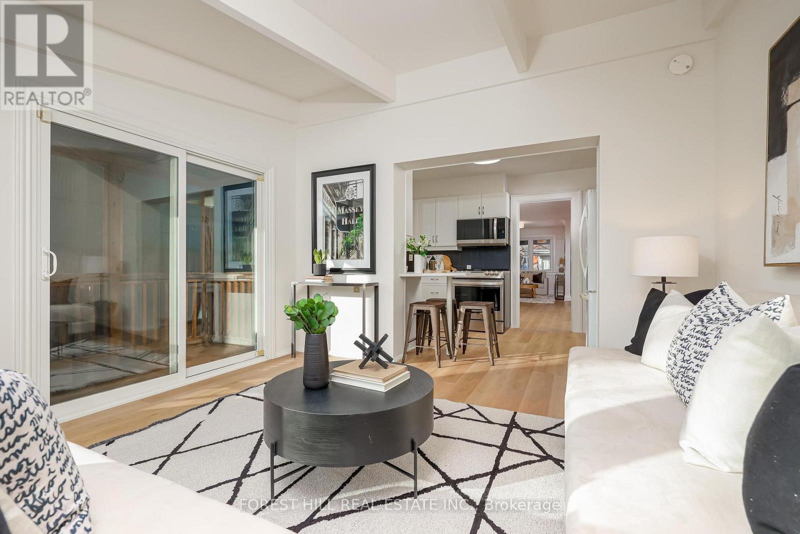 33 Glengarry Avenue, Toronto, Ontario  M5M 1C8 - Photo 12 - C12692222