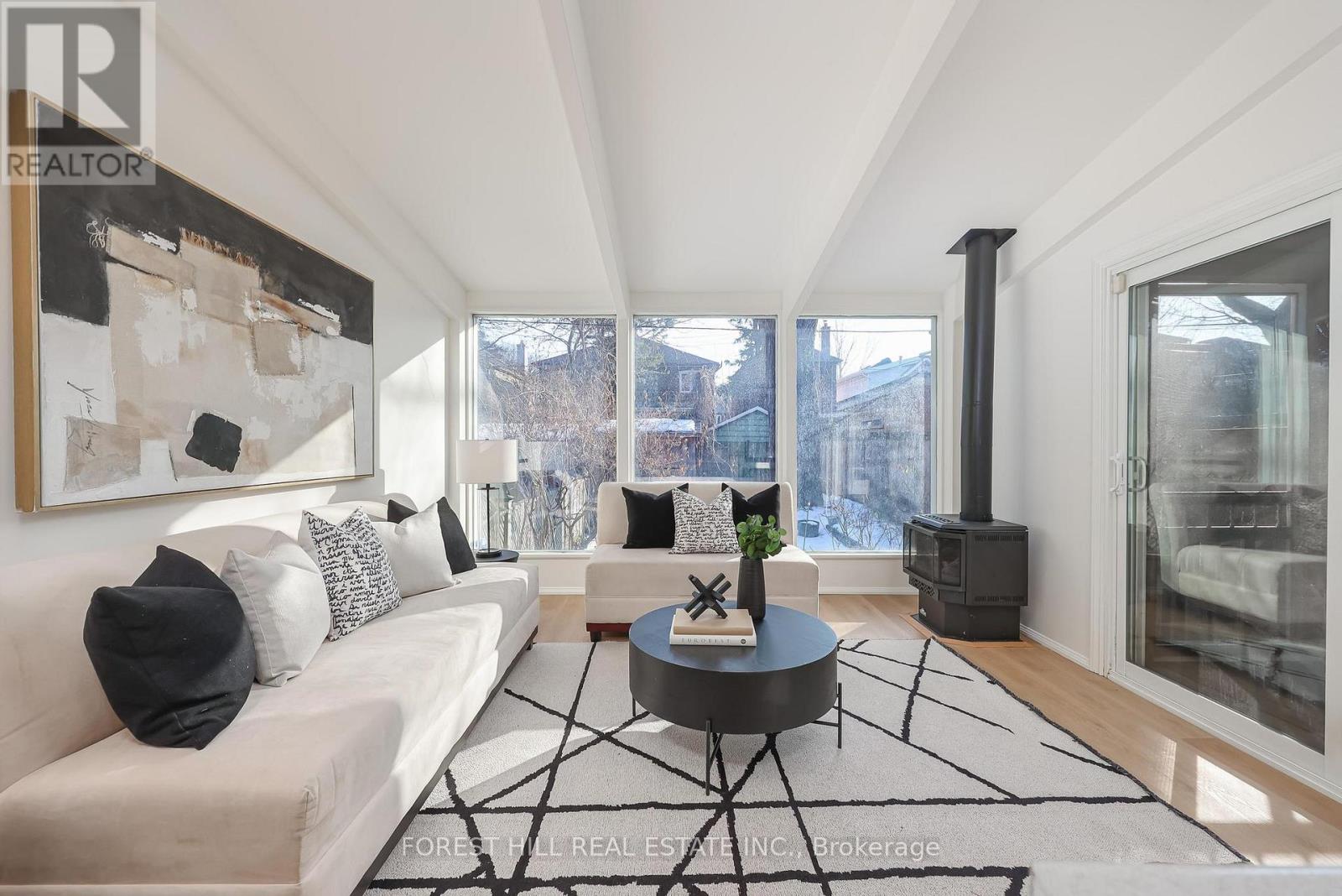 33 Glengarry Avenue, Toronto, Ontario  M5M 1C8 - Photo 10 - C12692222