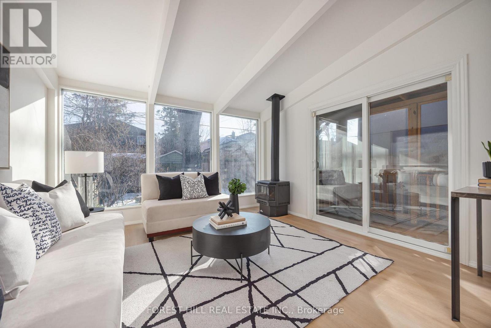 33 Glengarry Avenue, Toronto, Ontario  M5M 1C8 - Photo 9 - C12692222