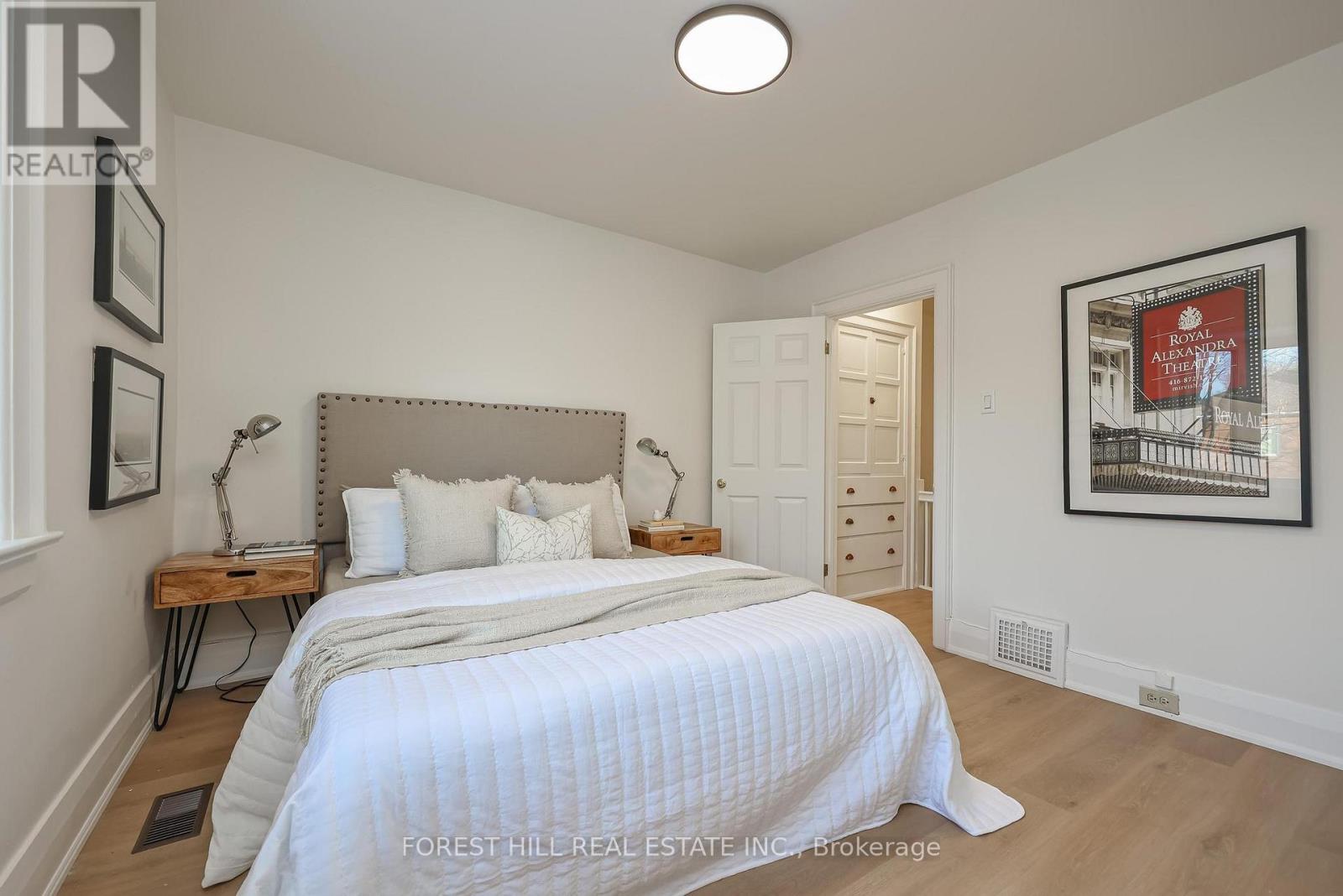 33 Glengarry Avenue, Toronto, Ontario  M5M 1C8 - Photo 17 - C12692222