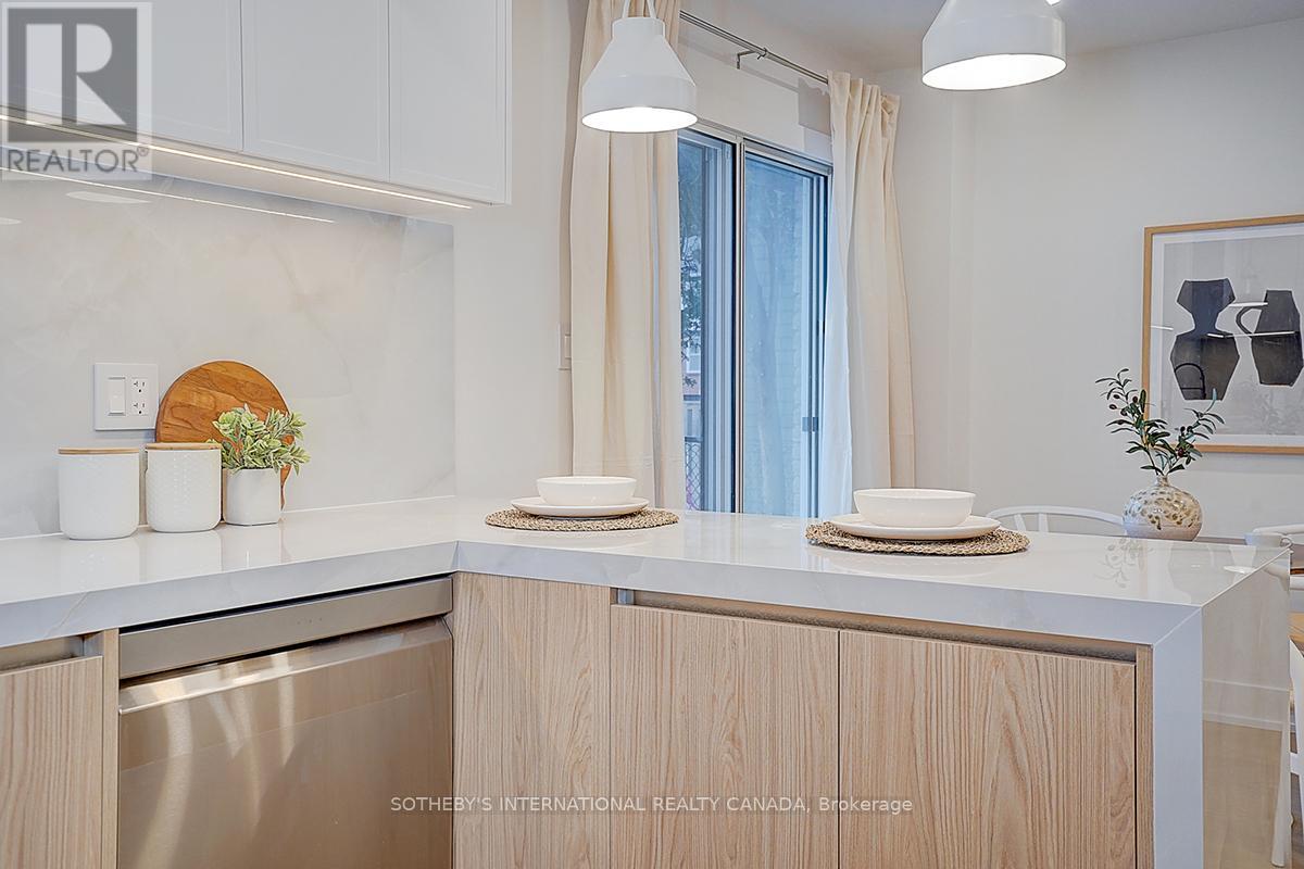 4 Dersingham Crescent, Markham, Ontario  L3T 4E7 - Photo 27 - N12694326