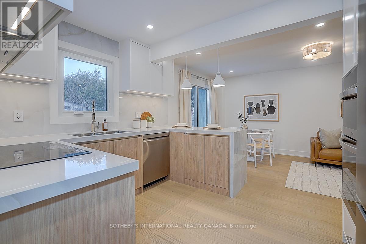 4 Dersingham Crescent, Markham, Ontario  L3T 4E7 - Photo 30 - N12694326