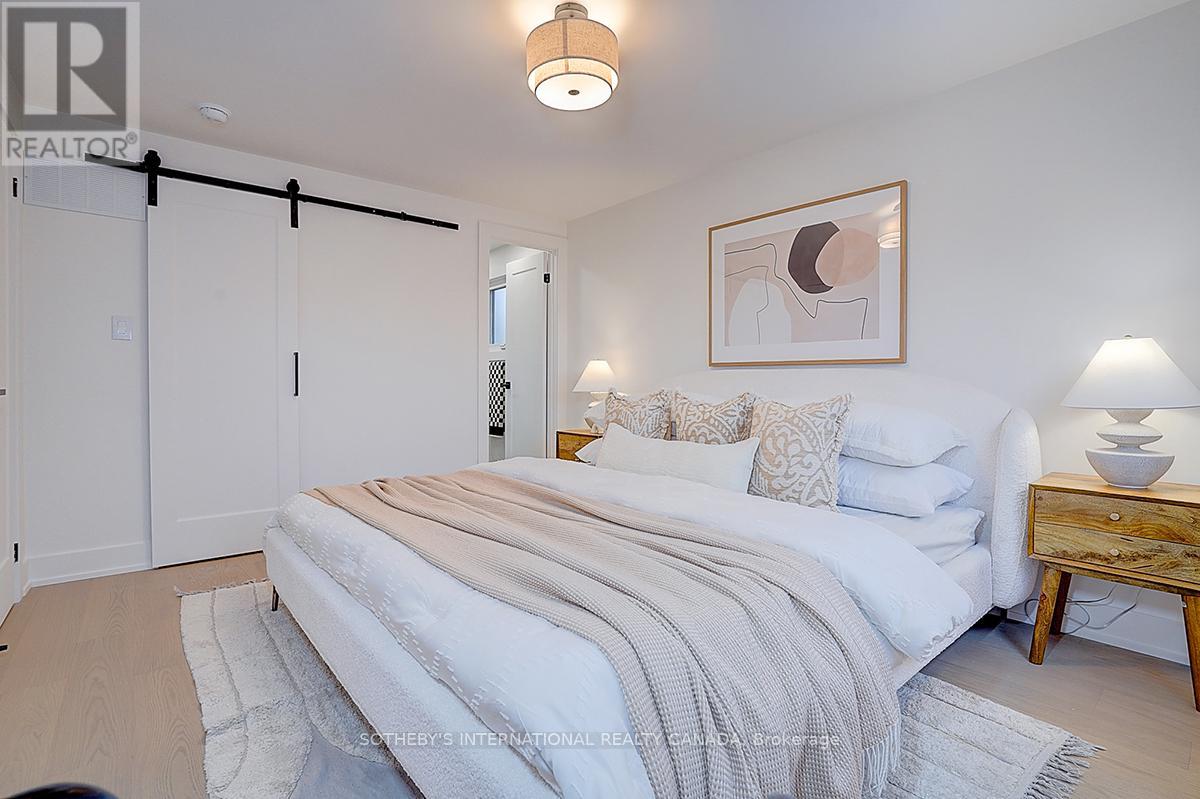 4 Dersingham Crescent, Markham, Ontario  L3T 4E7 - Photo 33 - N12694326