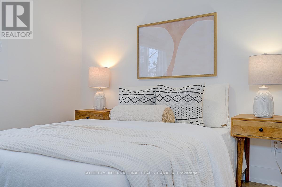 4 Dersingham Crescent, Markham, Ontario  L3T 4E7 - Photo 37 - N12694326