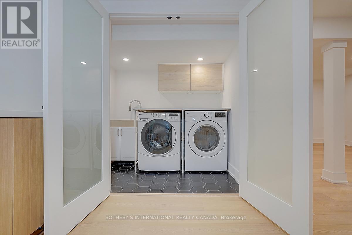 4 Dersingham Crescent, Markham, Ontario  L3T 4E7 - Photo 42 - N12694326