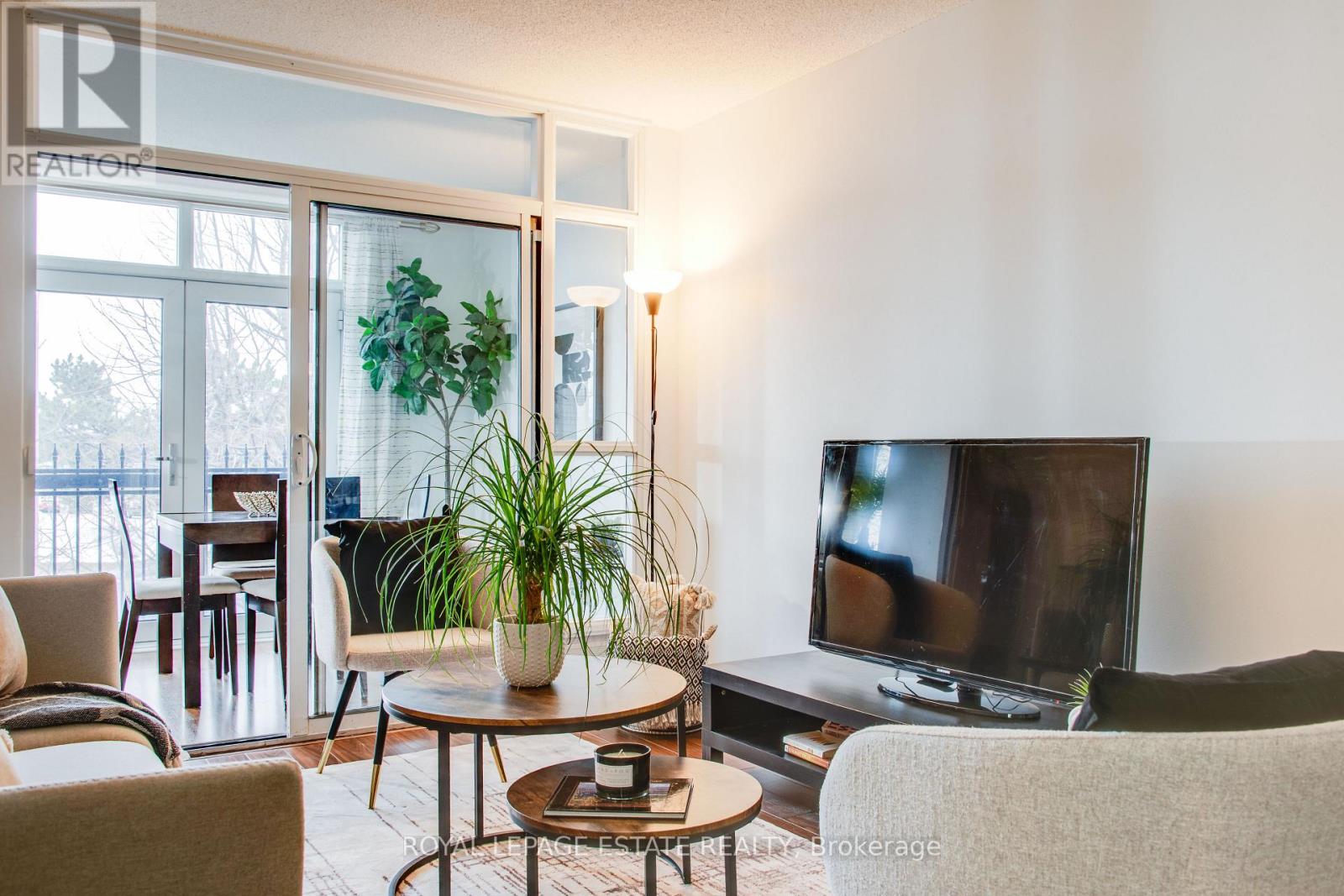 213 - 7363 Kennedy Road, Markham (Milliken Mills East), Ontario  L3R 1G8 - Photo 3 - N12694404