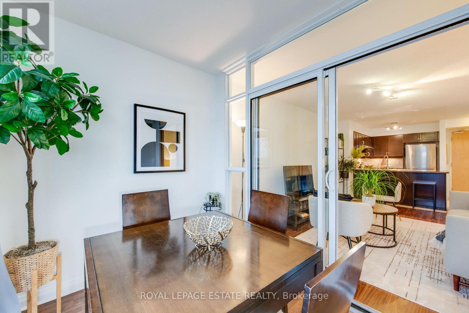 213 - 7363 Kennedy Road, Markham (Milliken Mills East), Ontario  L3R 1G8 - Photo 4 - N12694404