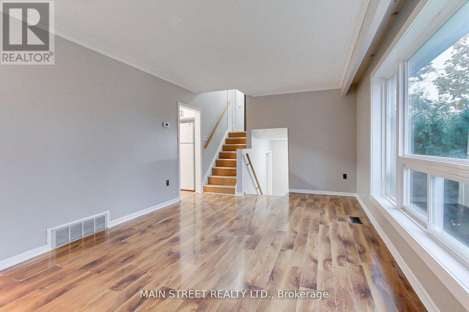 364 Agar Avenue, Bradford West Gwillimbury (Bradford), Ontario  L3Z 1H5 - Photo 15 - N12694450