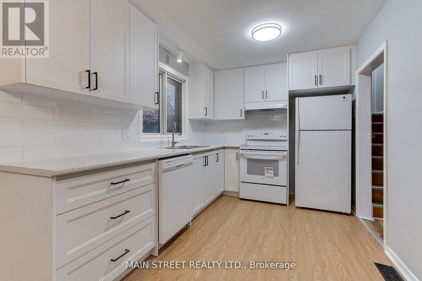 364 Agar Avenue, Bradford West Gwillimbury (Bradford), Ontario  L3Z 1H5 - Photo 7 - N12694450