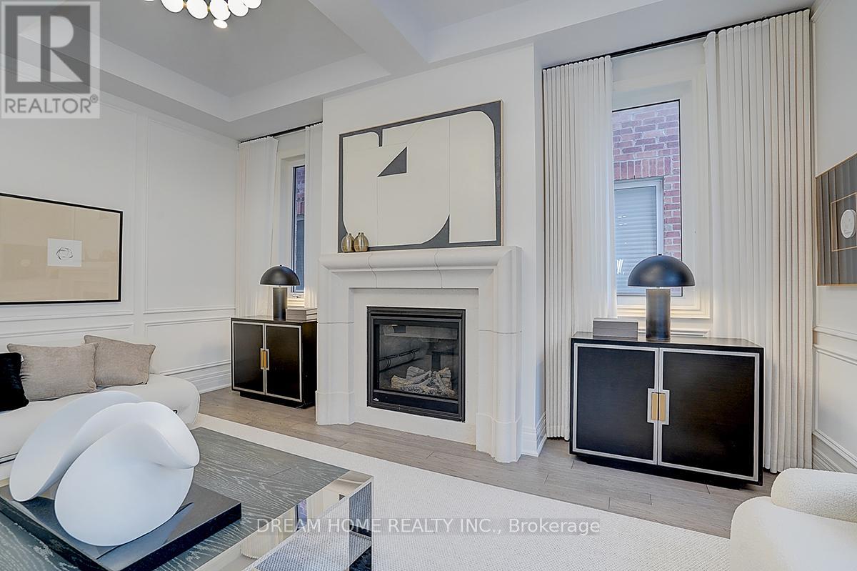 40 Red Giant Street, Richmond Hill, Ontario  L4C 4Y4 - Photo 4 - N12694468