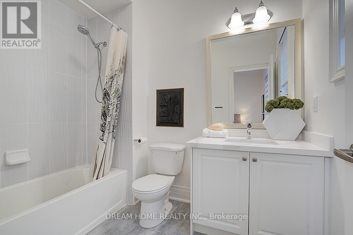 40 Red Giant Street, Richmond Hill, Ontario  L4C 4Y4 - Photo 45 - N12694468