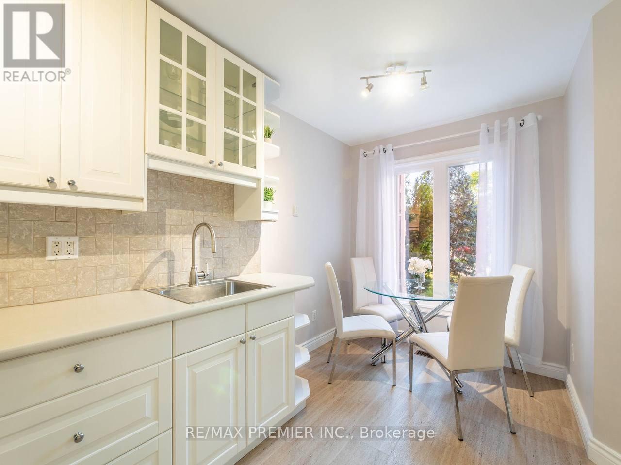 39 Ross Linton Drive, Aurora (Aurora Highlands), Ontario  L4G 6T3 - Photo 10 - N12694502