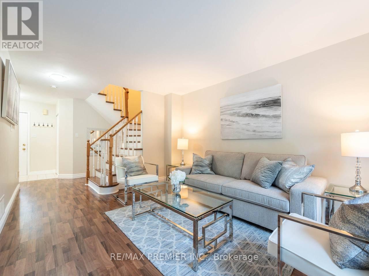 39 Ross Linton Drive, Aurora (Aurora Highlands), Ontario  L4G 6T3 - Photo 16 - N12694502