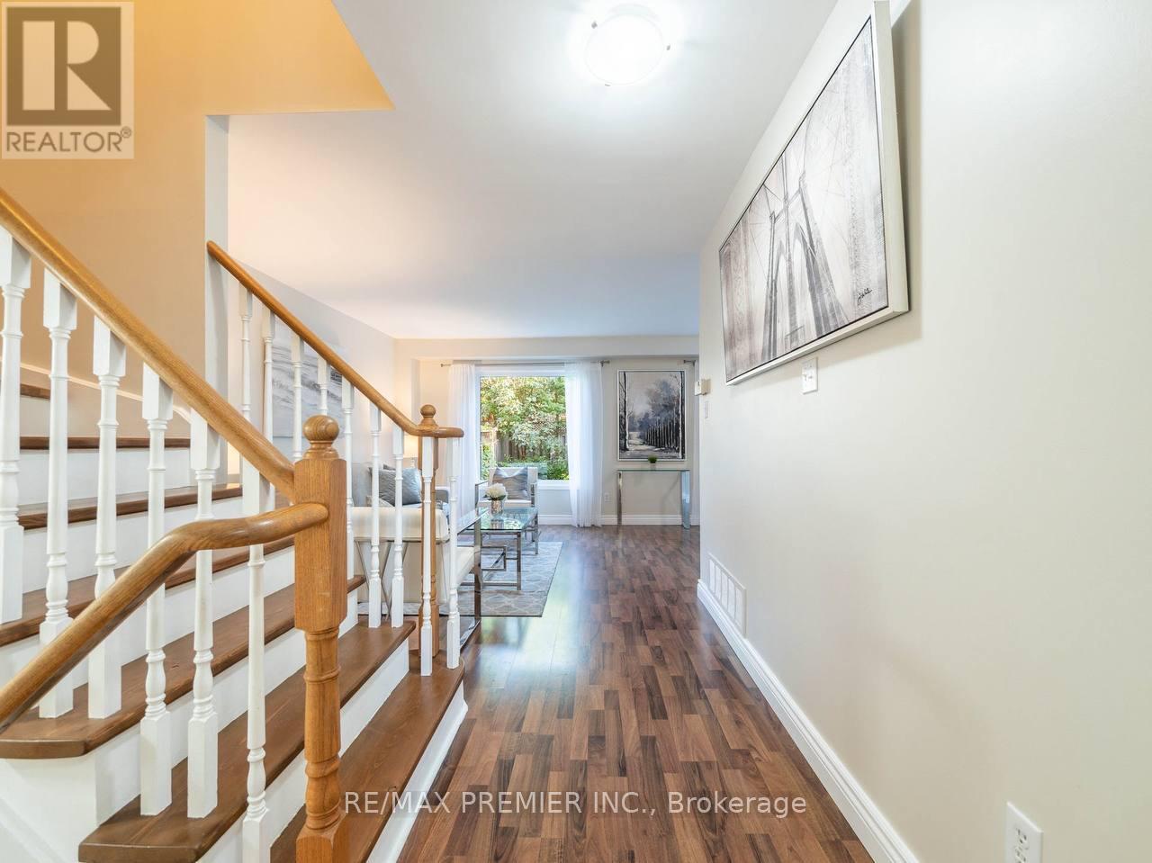 39 Ross Linton Drive, Aurora (Aurora Highlands), Ontario  L4G 6T3 - Photo 18 - N12694502