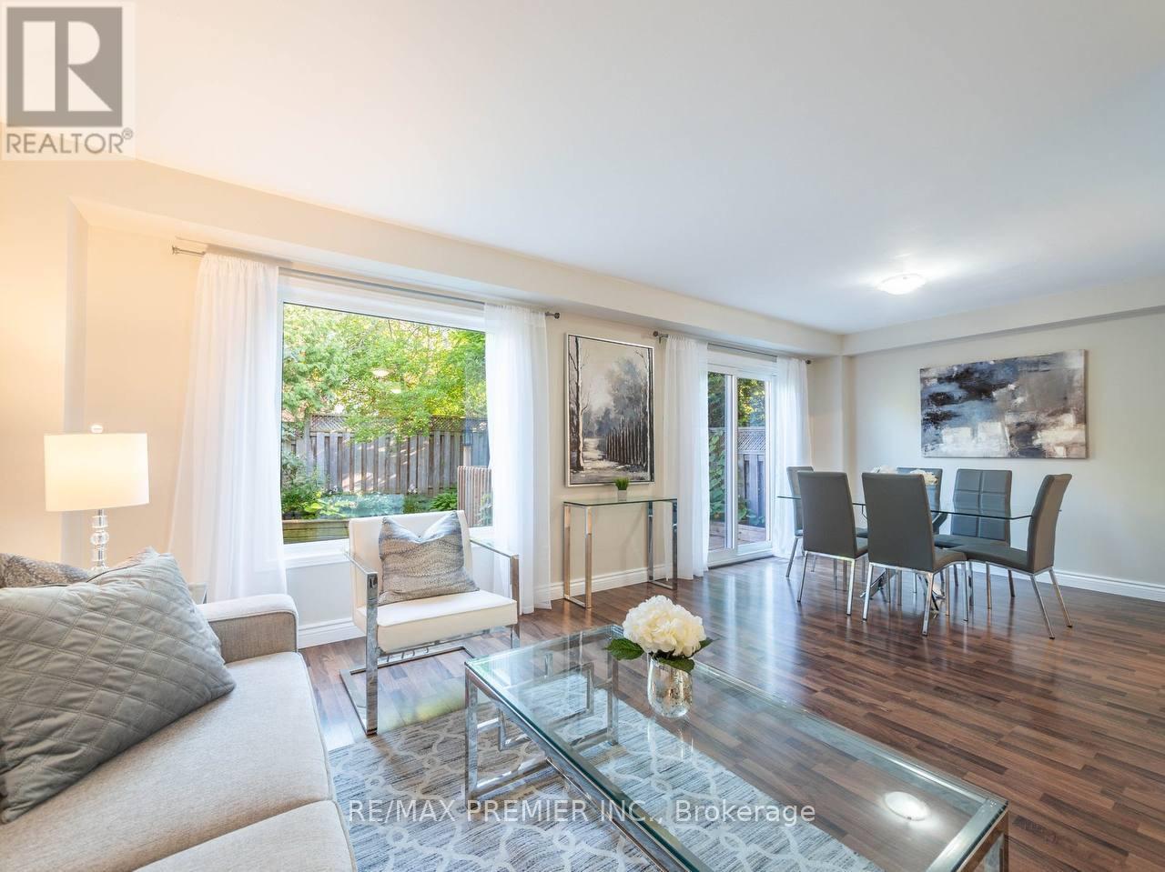 39 Ross Linton Drive, Aurora (Aurora Highlands), Ontario  L4G 6T3 - Photo 21 - N12694502