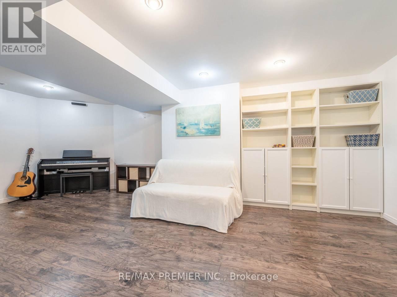 39 Ross Linton Drive, Aurora (Aurora Highlands), Ontario  L4G 6T3 - Photo 37 - N12694502