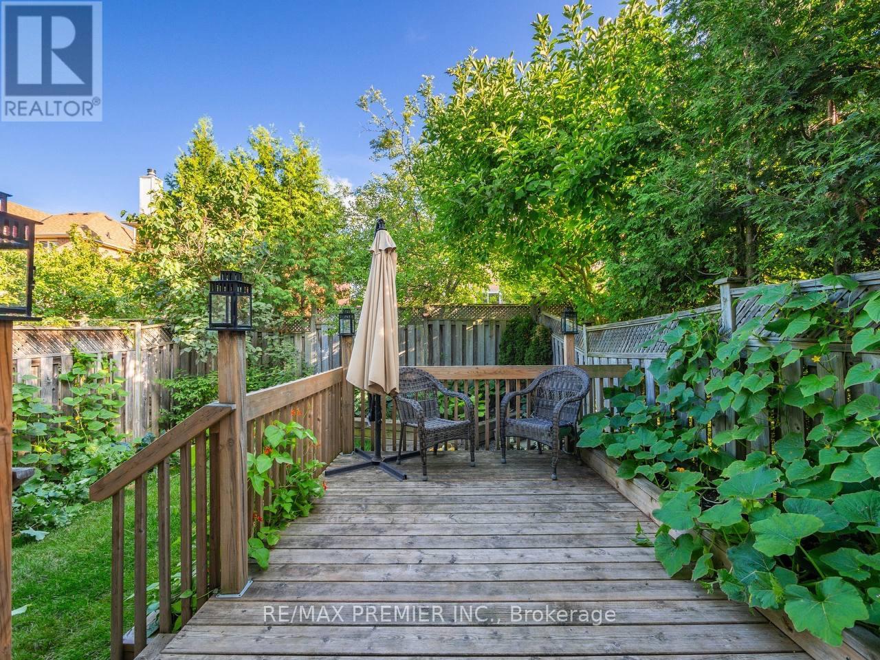 39 Ross Linton Drive, Aurora (Aurora Highlands), Ontario  L4G 6T3 - Photo 44 - N12694502