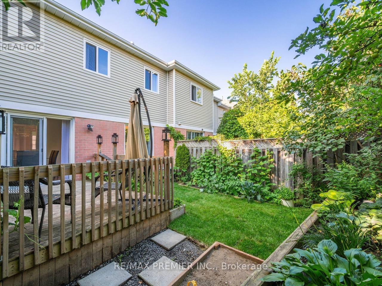 39 Ross Linton Drive, Aurora (Aurora Highlands), Ontario  L4G 6T3 - Photo 49 - N12694502