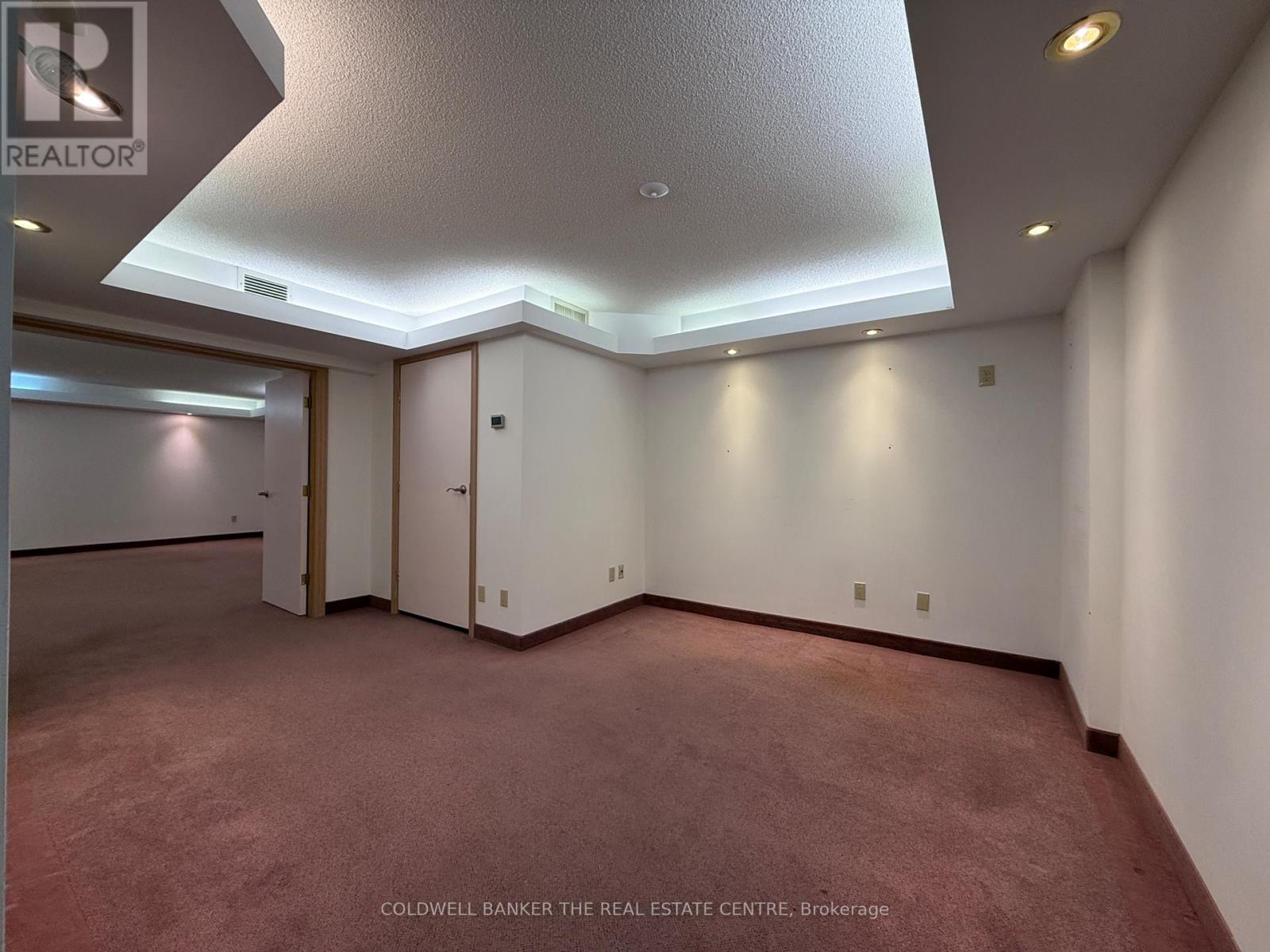 Ll5 - 390 Davis Drive, Newmarket (Central Newmarket), Ontario  L3Y 7T8 - Photo 6 - N12694564