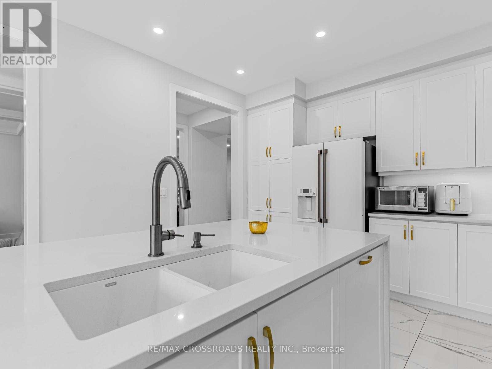 171 Busato Drive, Whitchurch-Stouffville, Ontario  L4A 4X4 - Photo 17 - N12694598